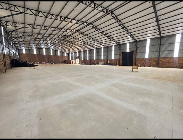 2,531M² WAREHOUSE TO LET IN AEROTON